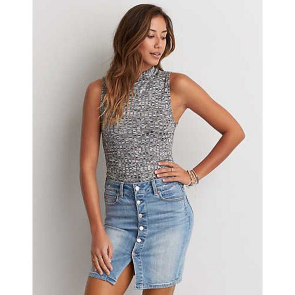 American Eagle Mock Neck Tank